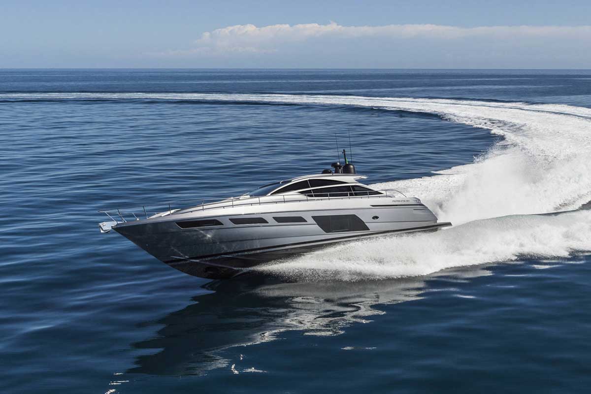 Pershing 6X Yacht: Luxury Sport Cruiser with 48-Knot Speed 5 (3)