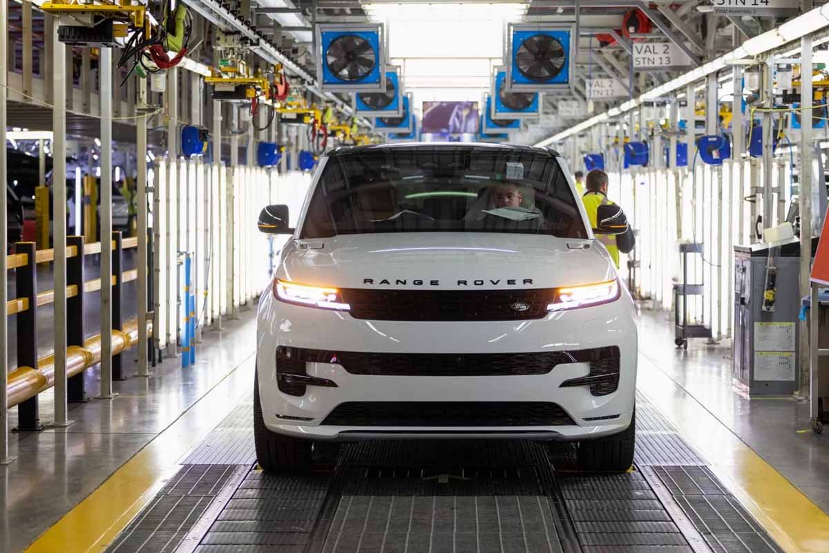 UK Auto Production Plunges to 76 Year May Low Over US Tariffs